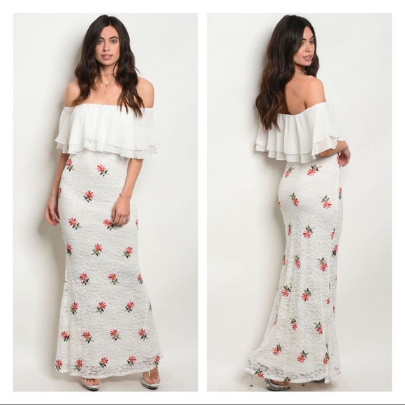 Dresses & Skirts - HOT SALES ❗️Ivory Off the Shoulder Lace  Gown